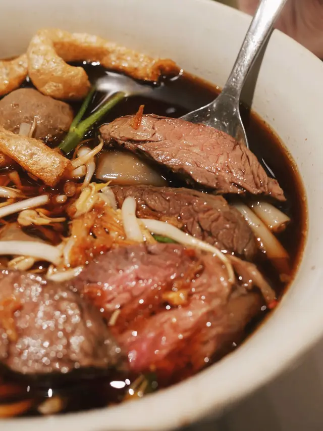 炭燒牛肉濃汁牛丸船河