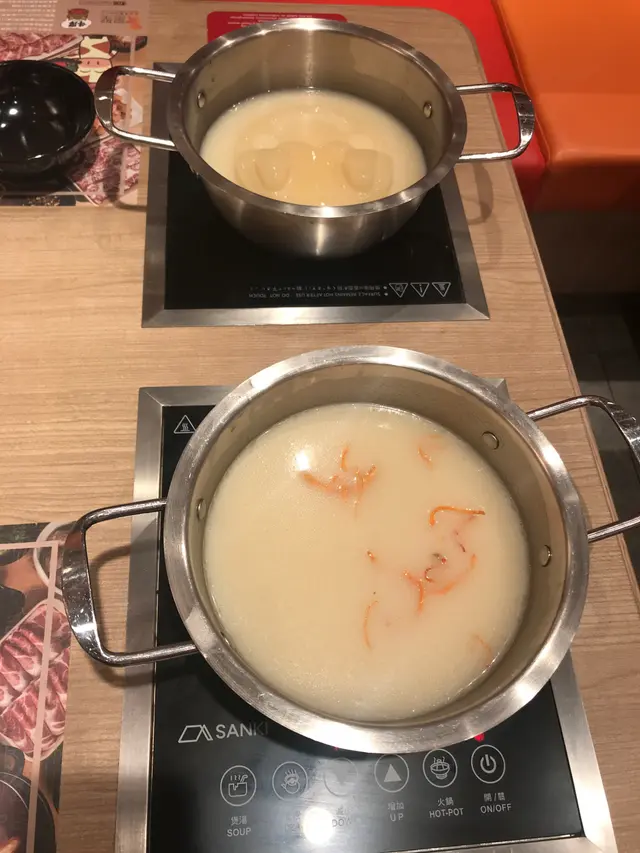 蟲草花雞白湯、博多美人骨膠原啫喱雞白湯