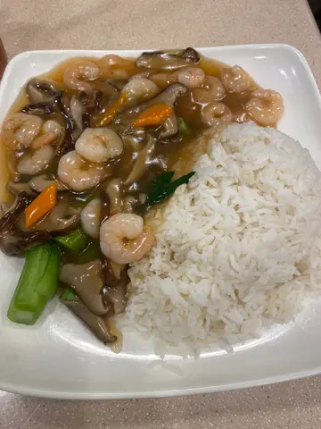 草菇虾仁饭