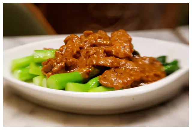 沙爹牛肉芥蘭