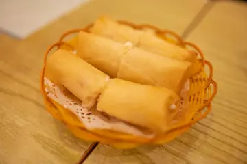 杂果沙律春卷