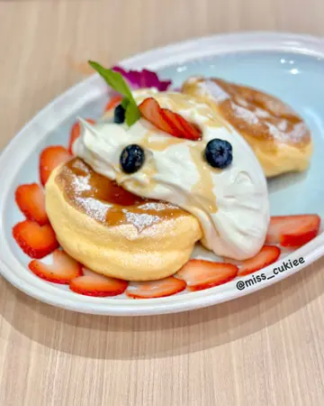 士多啤梨梳乎厘班戟