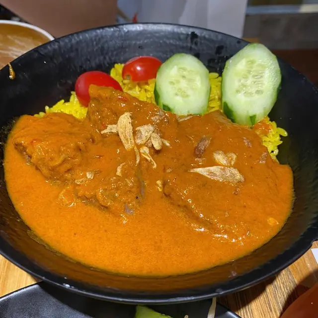 招牌巴東牛展肉飯