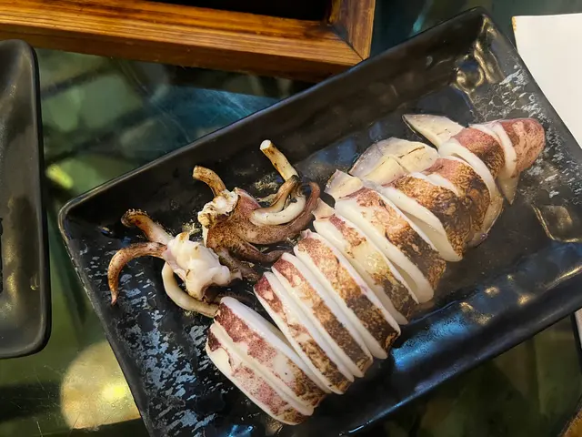 泰式燒原隻鮮魷魚