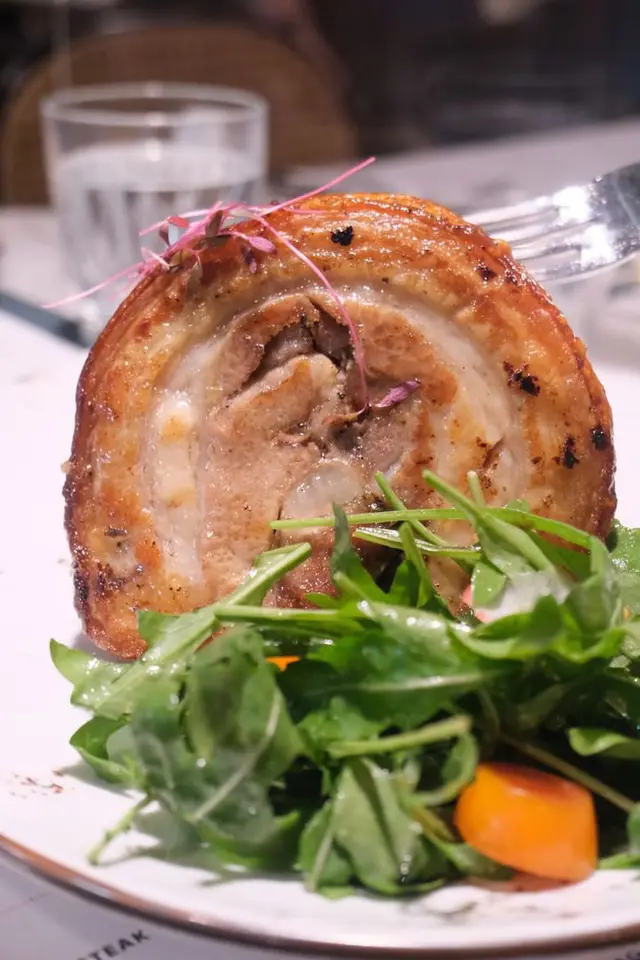 意式脆皮燒豬腩卷