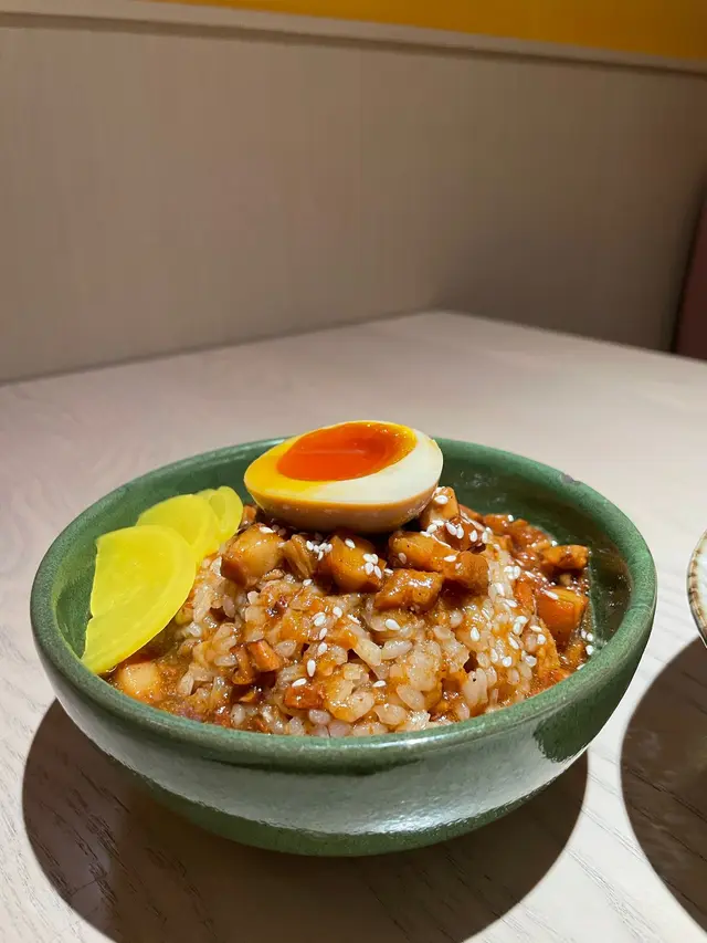 招牌魯肉飯