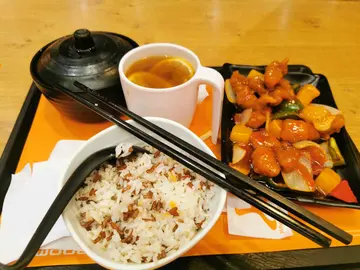 菠萝咕噜肉+配老火汤