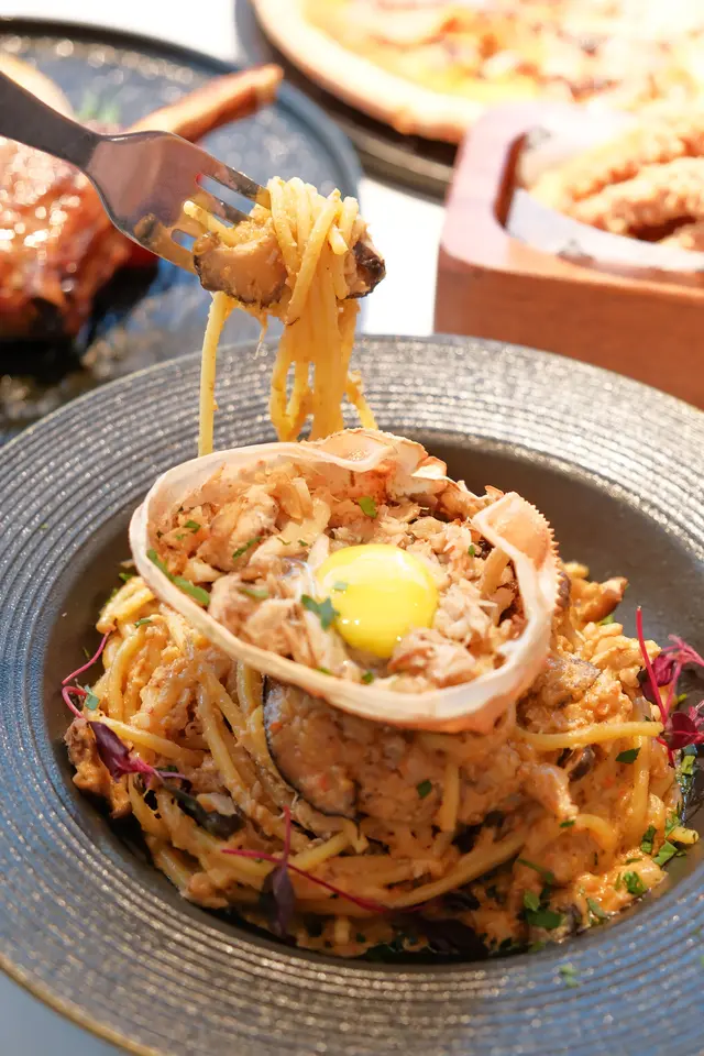 甲羅燒蟹肉蟹膏意粉