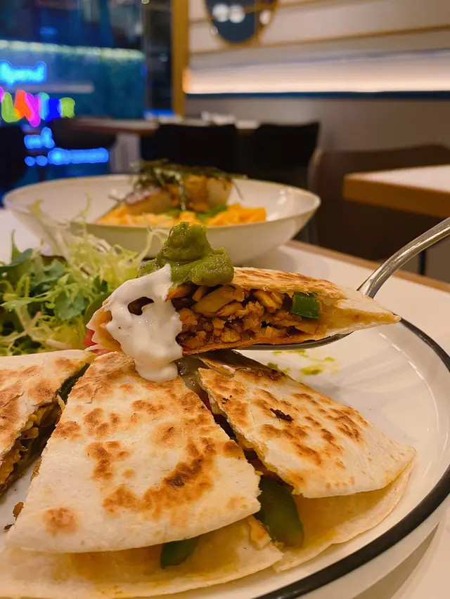 Mozzarella 芝士墨西哥薄餅