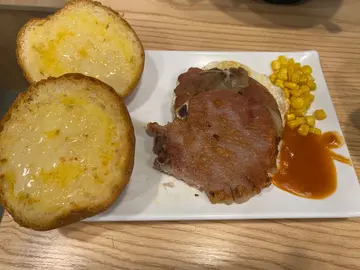 猪仔包猪扒餐