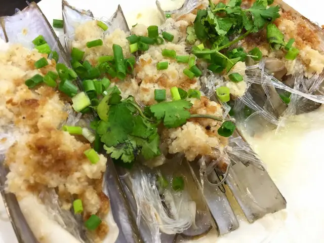 蒜蓉粉絲蒸蟶子皇