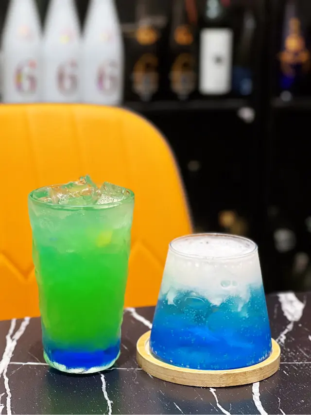 菠蘿特飲梳打 & 富士山特飲