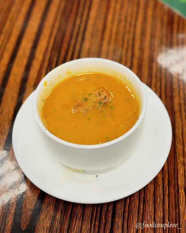 小編唔記得左呢個lunch set要加幾多錢xdd anyway，個湯好夠熱！同埋都幾濃味，幾好。