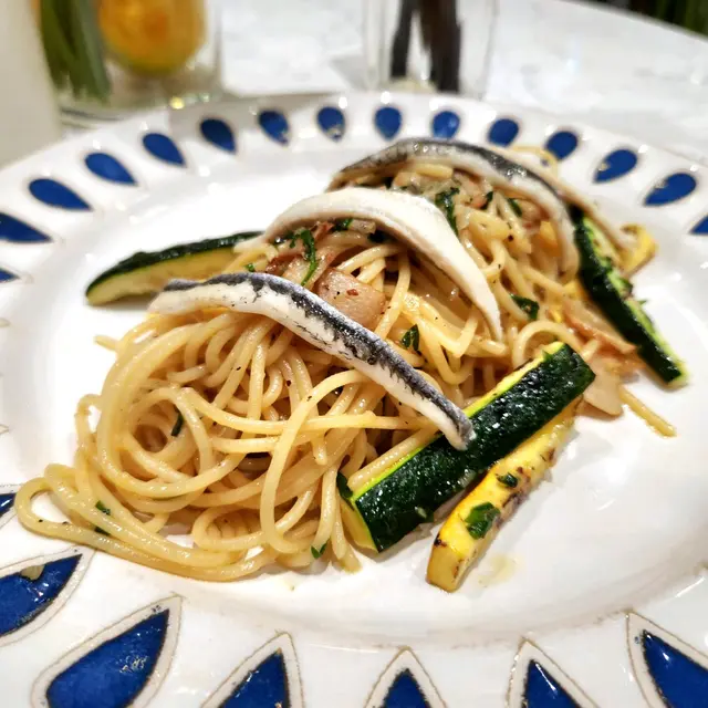 拿坡里白鯷魚意大利麵