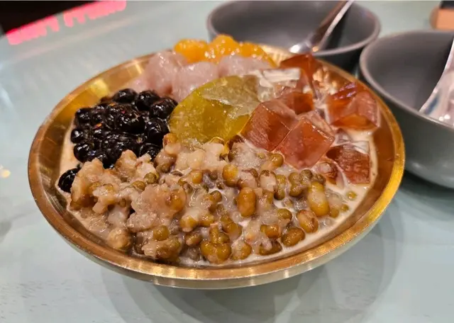 伯爵茶凍芋圓配粉粿