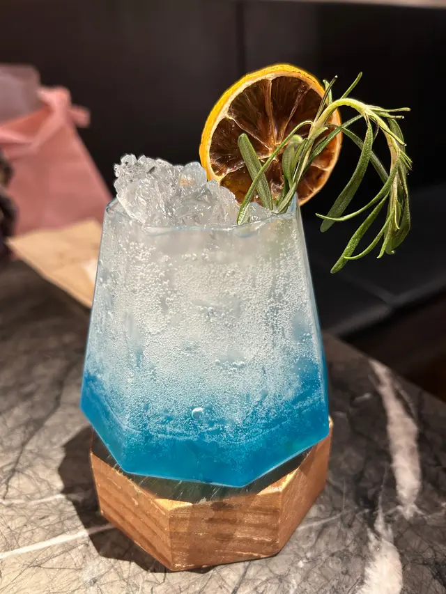 藍柑橘檸檬汽泡水