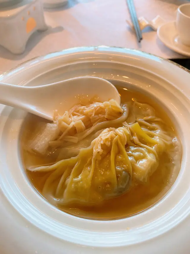 魚翅灌湯餃