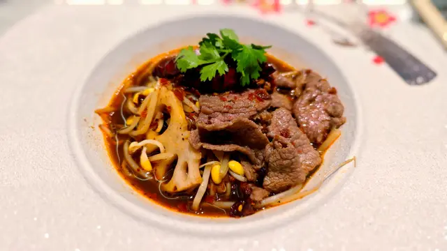 紅油水煮牛肉片