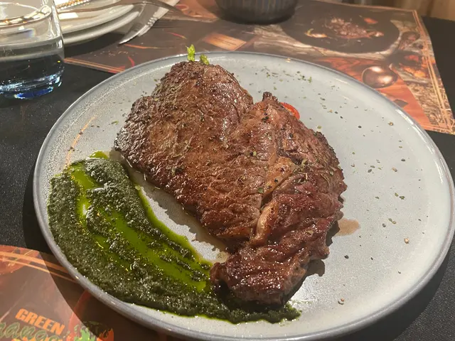 紐西蘭牛扒配阿根廷青醬