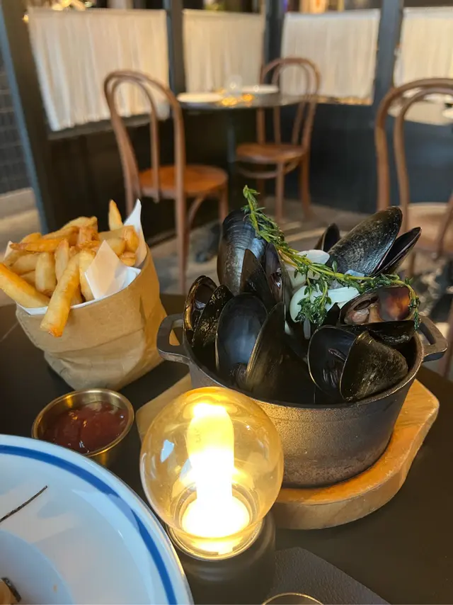 Blue Mussels in Traditional Style