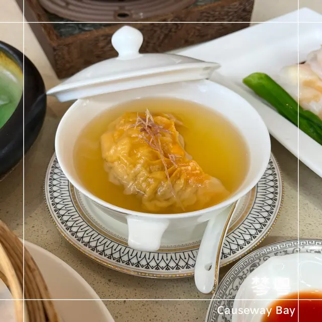 魚翅灌湯餃