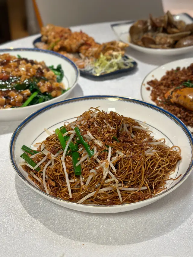 招牌蟹油炒麵 