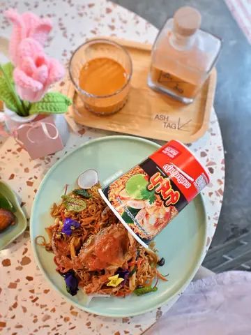 軟殼蟹炒泰麵