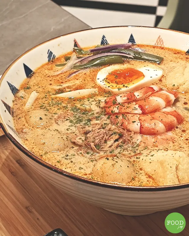 招牌新加坡大蝦喇沙-米線