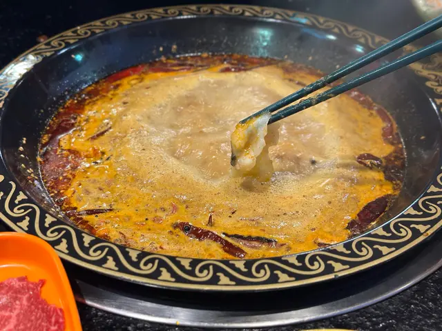 招牌麻甩魚片鍋