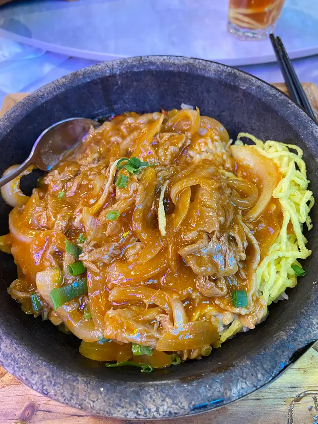 與相片完全不乎,無晒配菜,絕不韓式,去食吉野家好過