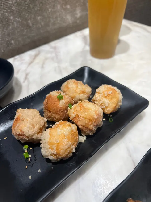 酥炸花枝墨魚丸