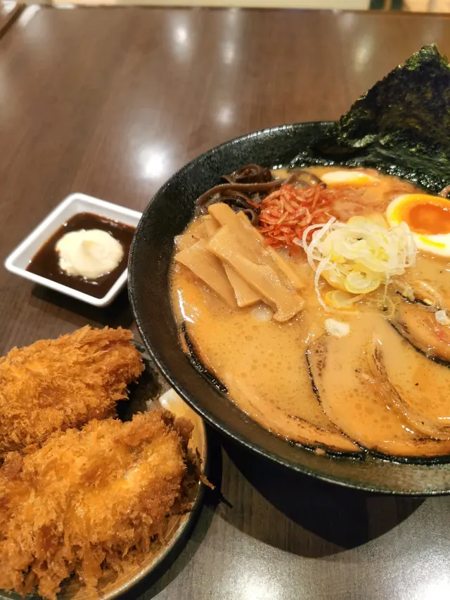 極上3L廣島蠔豚肉拉麵