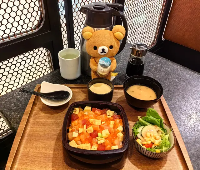 直送魚鮮角切刺身飯定食