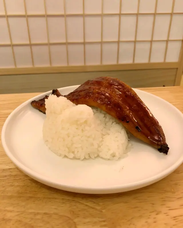 蒲燒原條鰻魚 + 貓貓動物造型飯糰