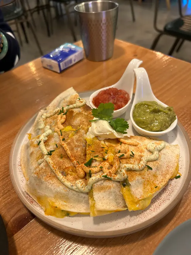 菠菜三文魚芝士饀餅  full