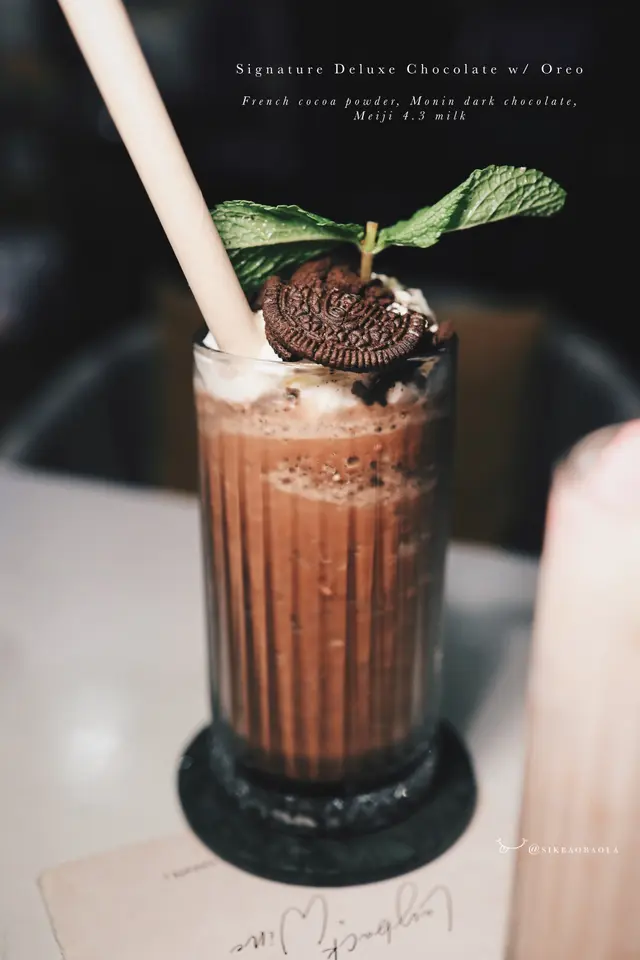 Signature Deluxe Chocolate w/ Oreo