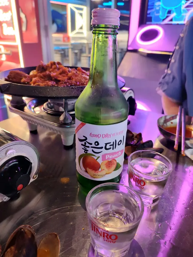 真露水蜜桃氣泡燒酒
