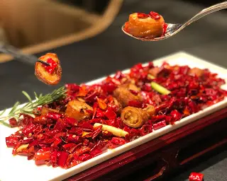 煙燻辣子通心鰻