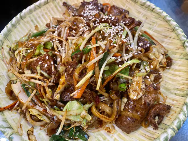 川醬干炒牛河