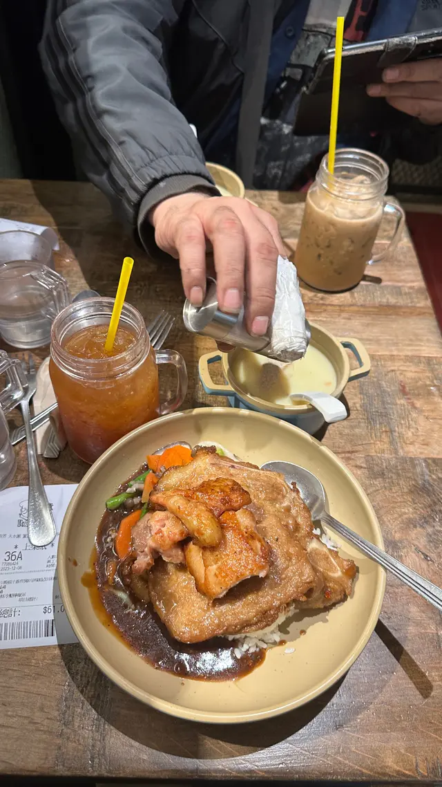 黑椒豬扒,拼雞扒飯凍檸茶