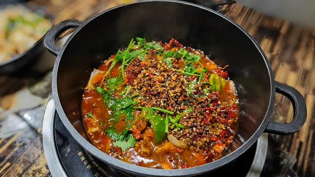 重慶麻辣雞煲