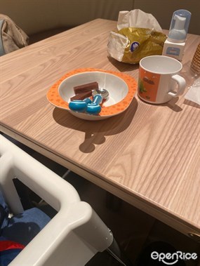 兒童餐椅同餐具 - 灣仔的和歌山