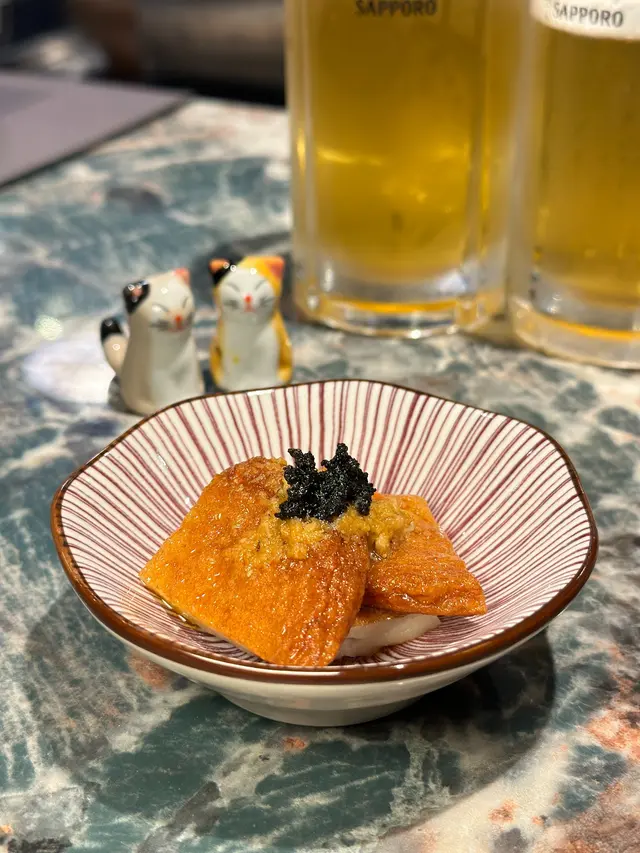 黑松露蟹黃鮮炸魚餅