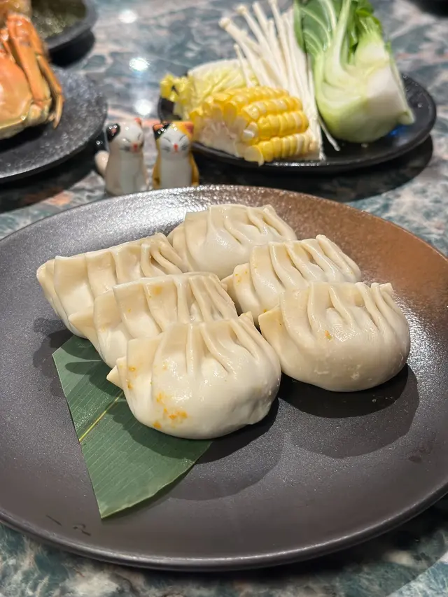 鮮拆蟹粉蟹腿肉鮮蝦豬肉餃子