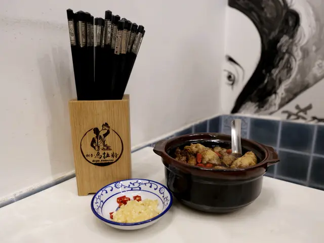 豆卜金菇肉骨茶