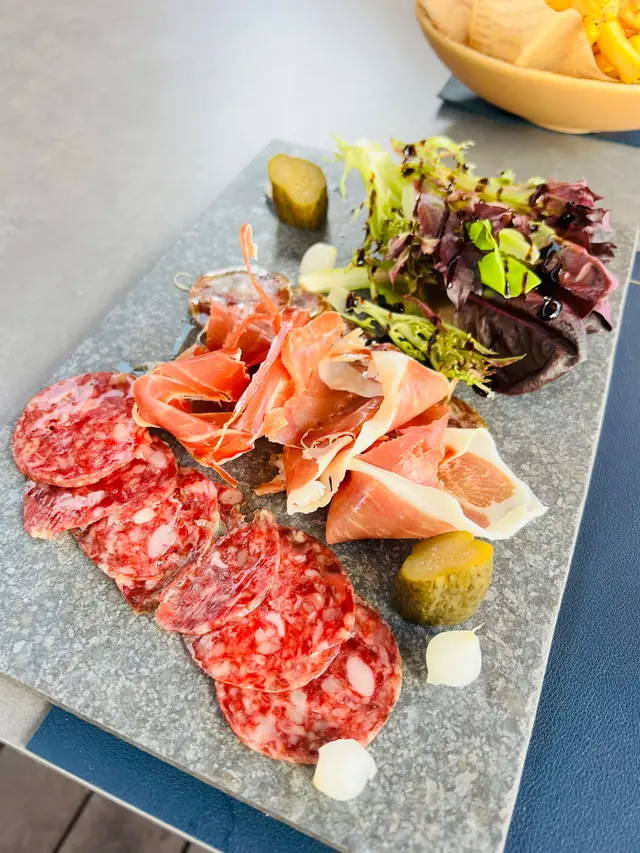 神話屋意式火腿拼盤