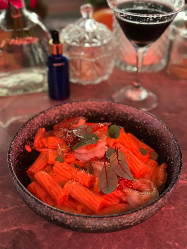 Sea Urchin Sauce Rigatoni with Prawns and Salmon Roe