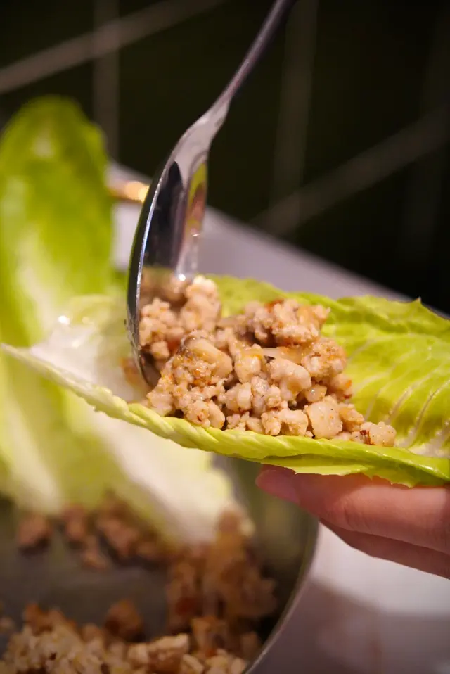 香葉肉碎蘑菇沙律配生菜