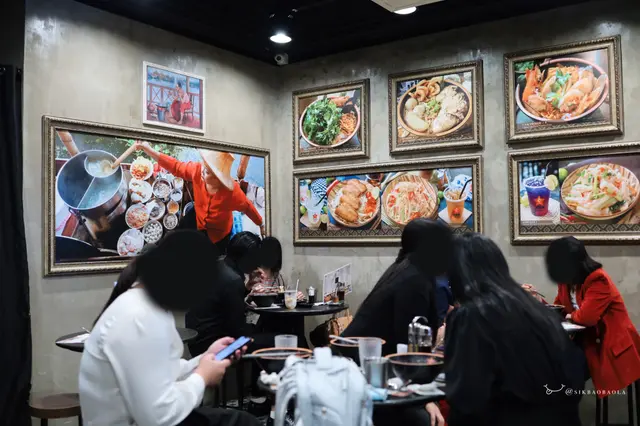 七點多就滿座了～