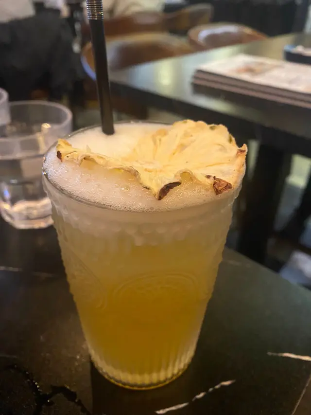 菠蘿荔枝四季春茶